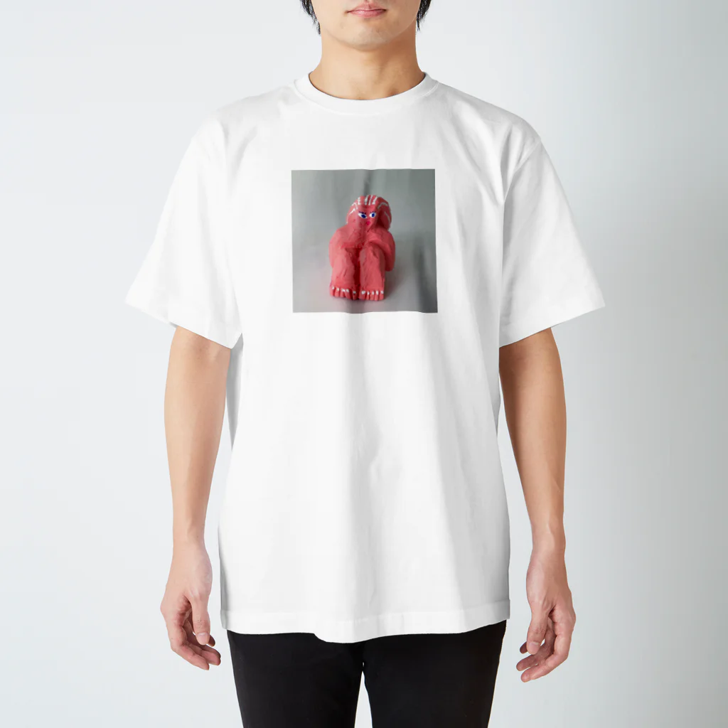 Isana's Marketのsitting woman Regular Fit T-Shirt