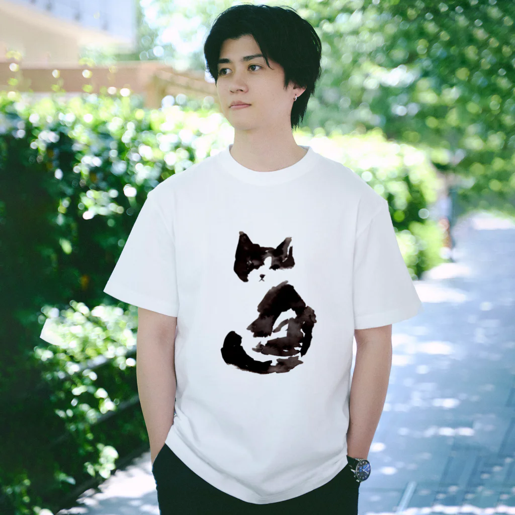 tomorebiの墨猫その1（ハチワレ） Regular Fit T-Shirt