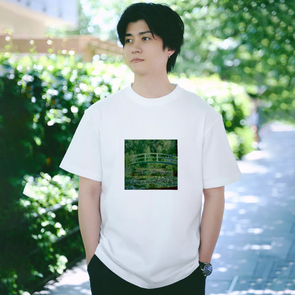 アフロのモネ 「睡蓮の池と日本の橋」 Regular Fit T-Shirt