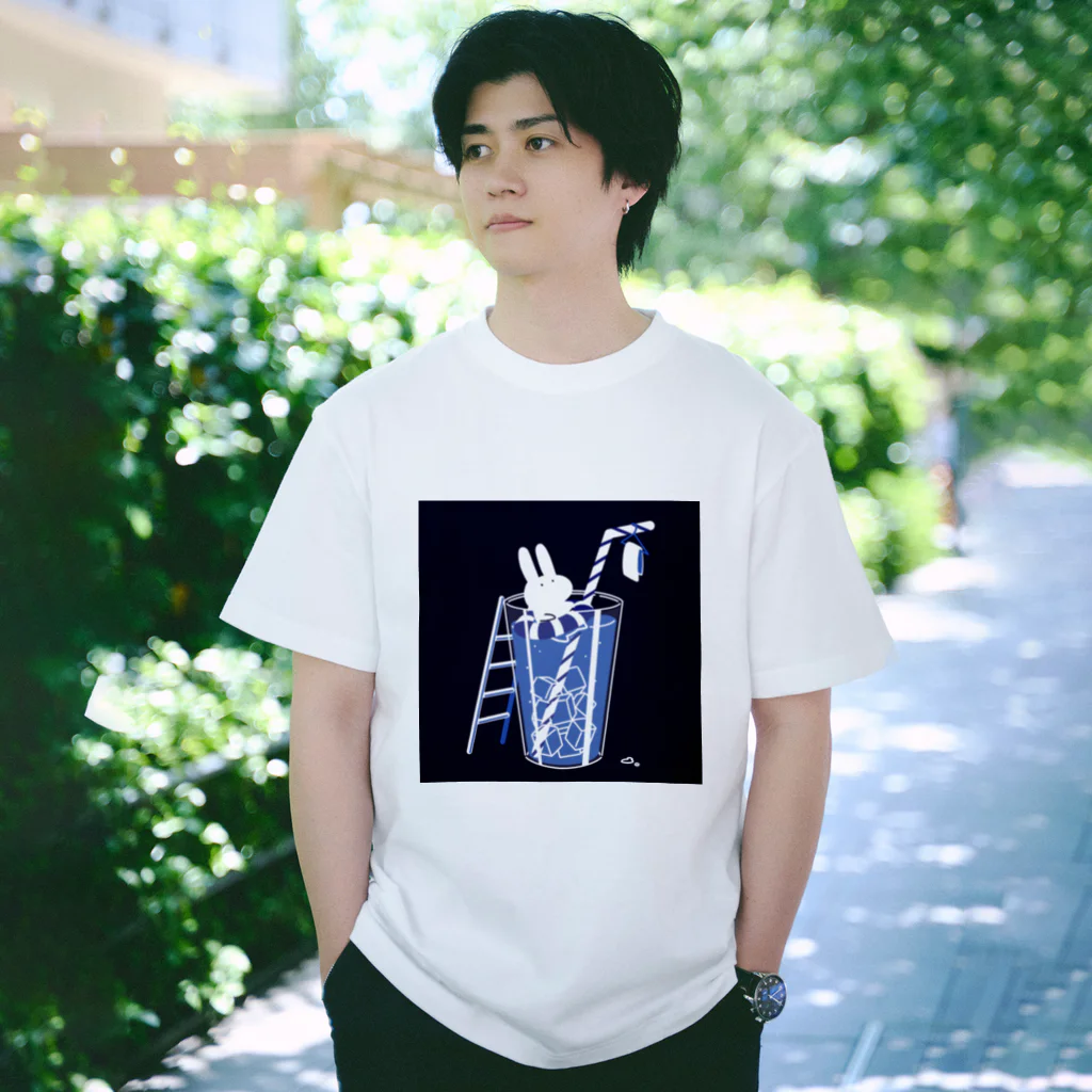 soratoのコップの海のうさぎ Regular Fit T-Shirt