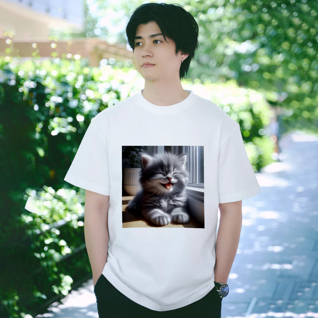 kangekiのあかんべにゃんこNo.4 Regular Fit T-Shirt