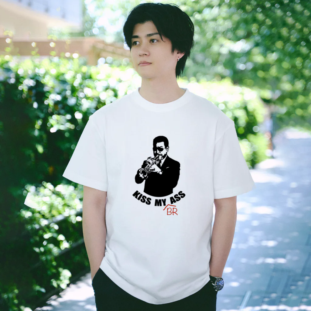 【公式】KUWANOMIX SHOPの【KUWANOMIX公式】Kiss My Brass Regular Fit T-Shirt
