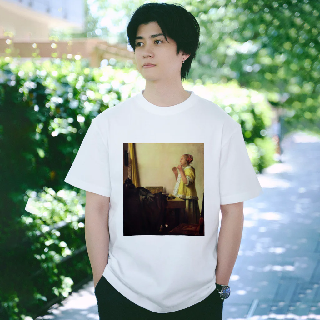 public domainの真珠のネックレスをもつ少女 / ヨハネス・フェルメール Regular Fit T-Shirt