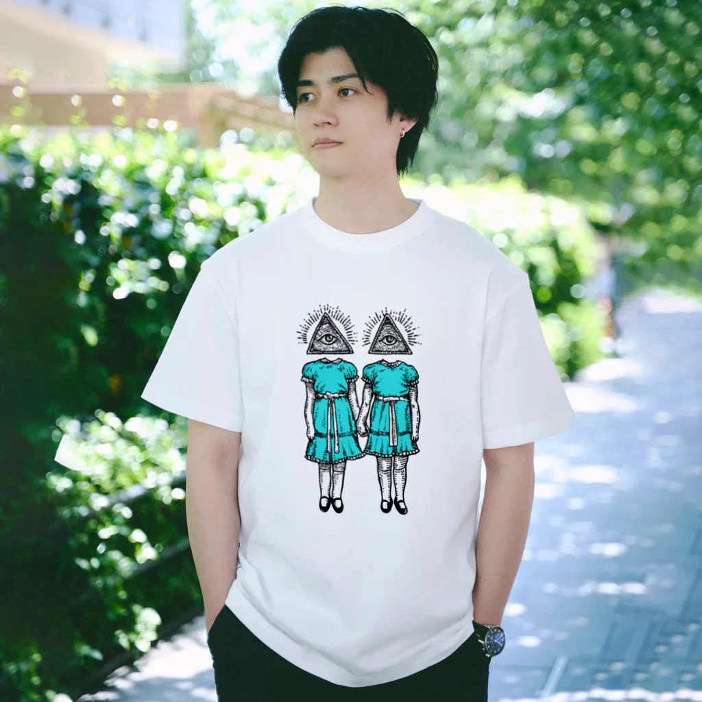 DM7WORKSのお試し支店の 輝く双子 Regular Fit T-Shirt