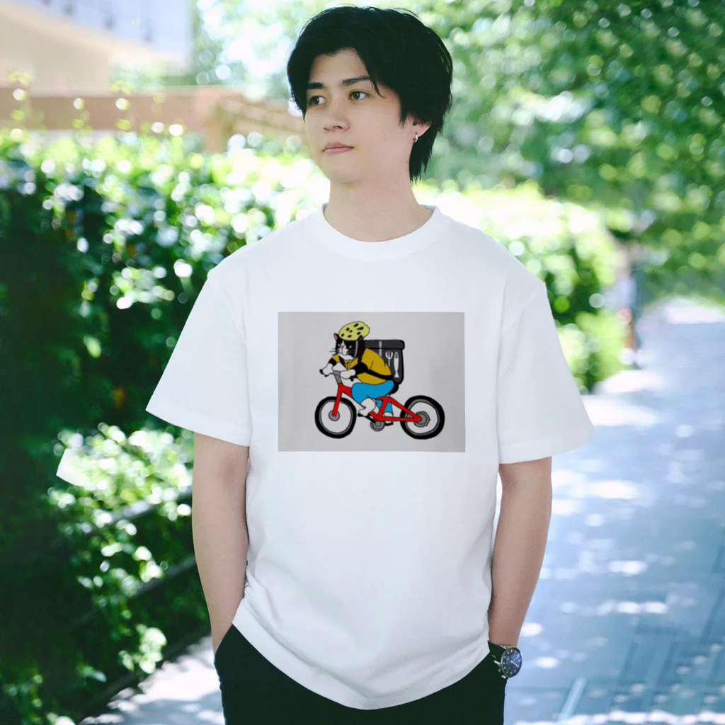 ハチワレ屋の宅配猫Ｔシャツ Regular Fit T-Shirt