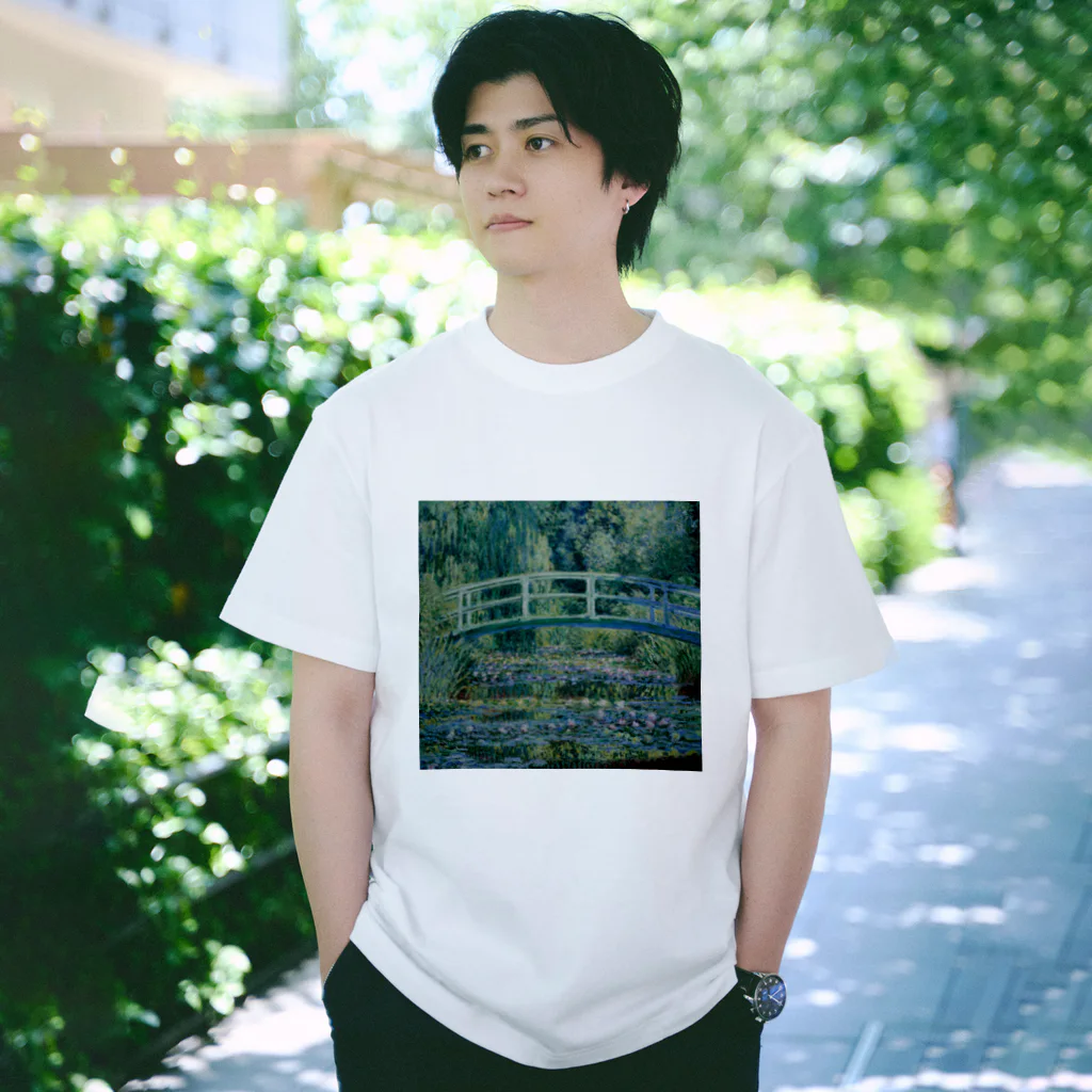 Dartroomの睡蓮の池と日本の橋 クロードモネ Regular Fit T-Shirt