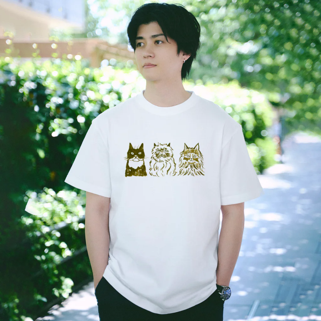 minachape STOREの3匹の猫 Regular Fit T-Shirt