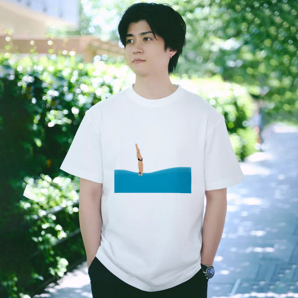 小鳥と映画館の夏でも冬でも飛び込み選手 Regular Fit T-Shirt