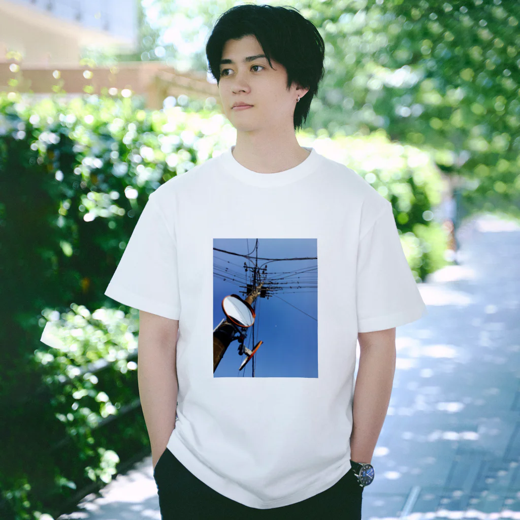 タビサキ写真館のどちらに行こうか Regular Fit T-Shirt