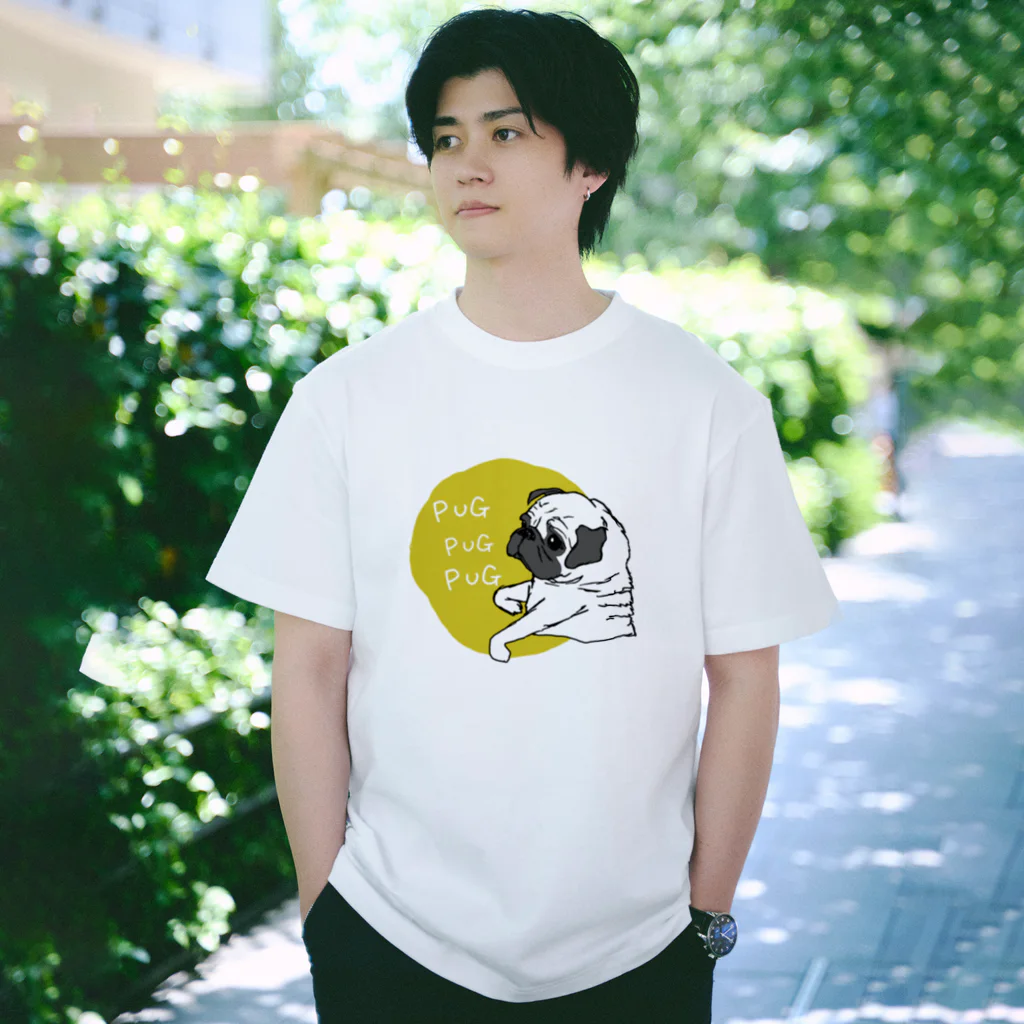Ayumi HIdakaのPUGPUGPUG フォーン✖️イエロー Regular Fit T-Shirt