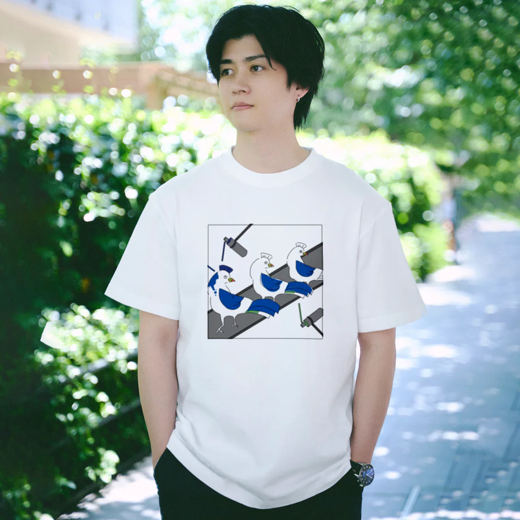 Apr.のカンムリエボシドリ工場 Regular Fit T-Shirt