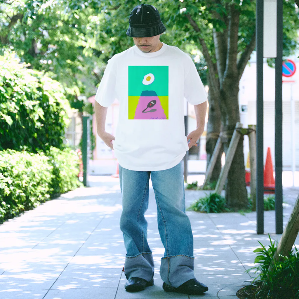 コウイカの遠い目のSUNNY SIDE UP Regular Fit T-Shirt