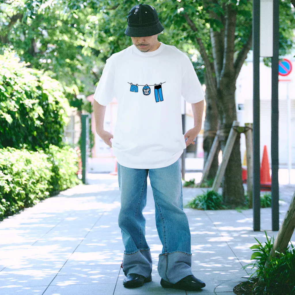 はしもとあやねのマスクマンの休日 Regular Fit T-Shirt
