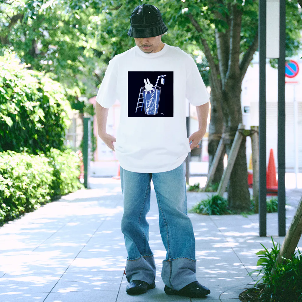 soratoのコップの海のうさぎ Regular Fit T-Shirt