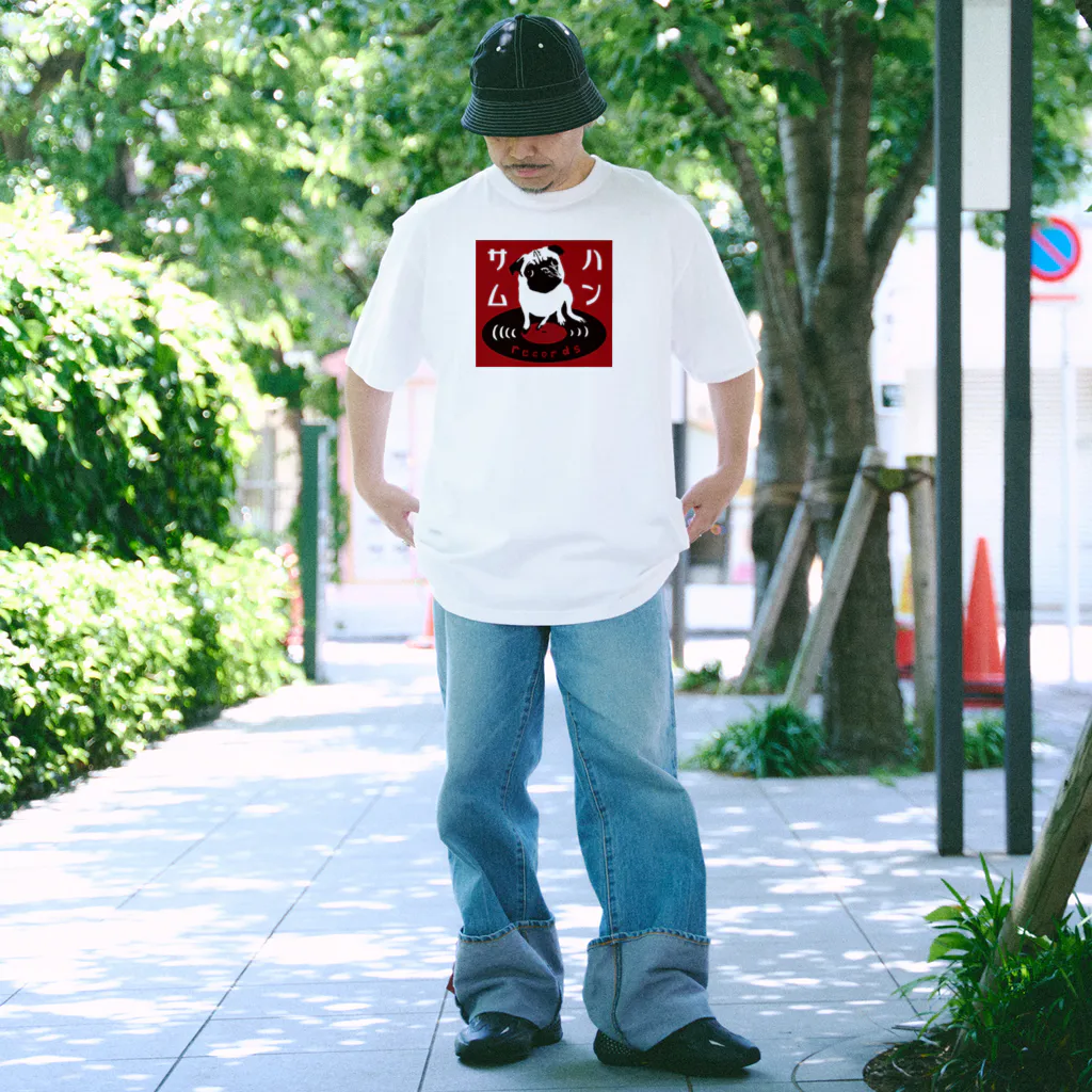 ハンサムレコーズ（湘南レコーズ）のハンサムレコード公式ロゴ Regular Fit T-Shirt