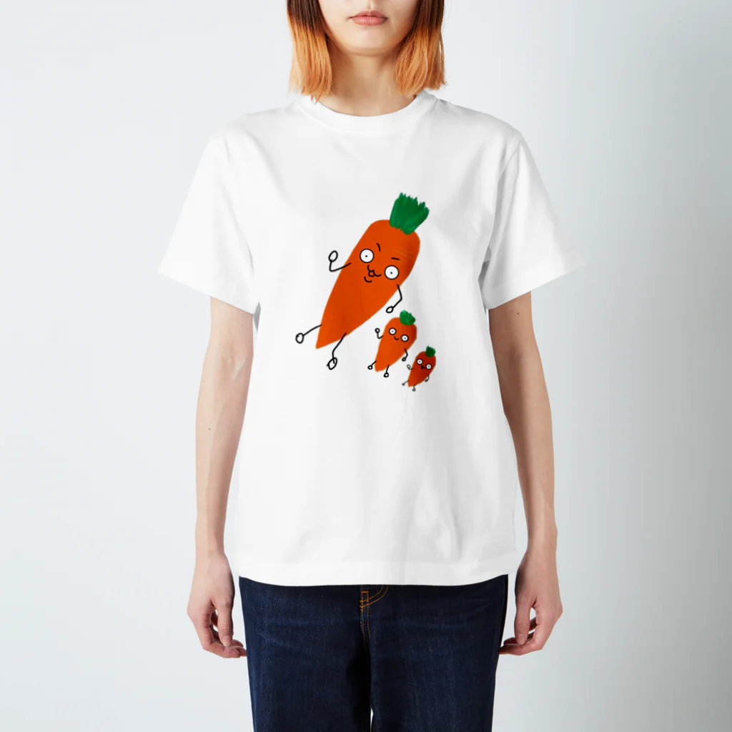 ひﾟよのにんじんさんTシャツ Regular Fit T-Shirt