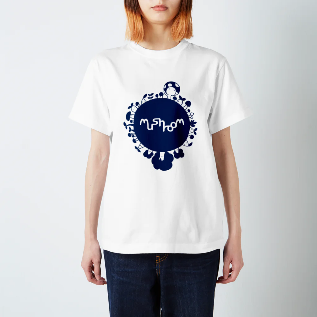 mushroomのきのこと地球 Regular Fit T-Shirt