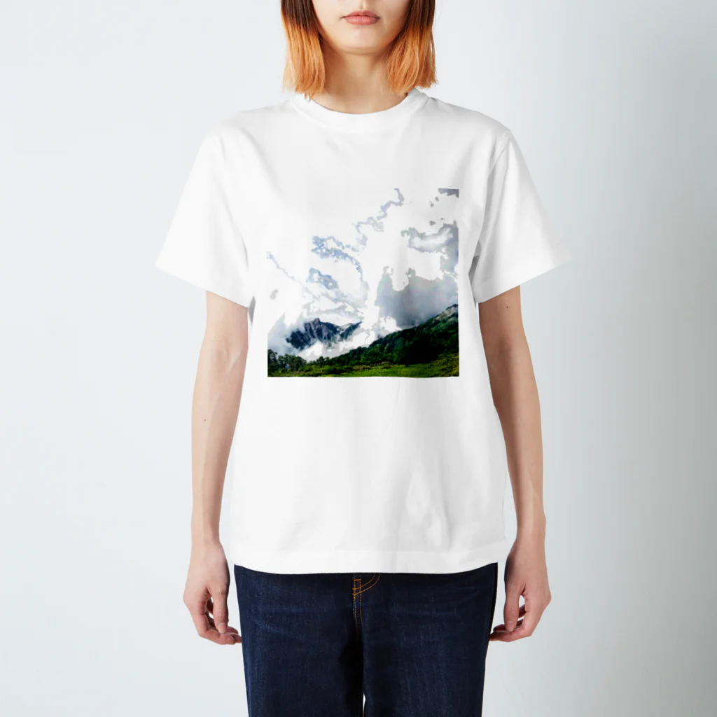 ﾌﾞﾃｨｯｸ ｵﾉﾖｷのcloud Regular Fit T-Shirt