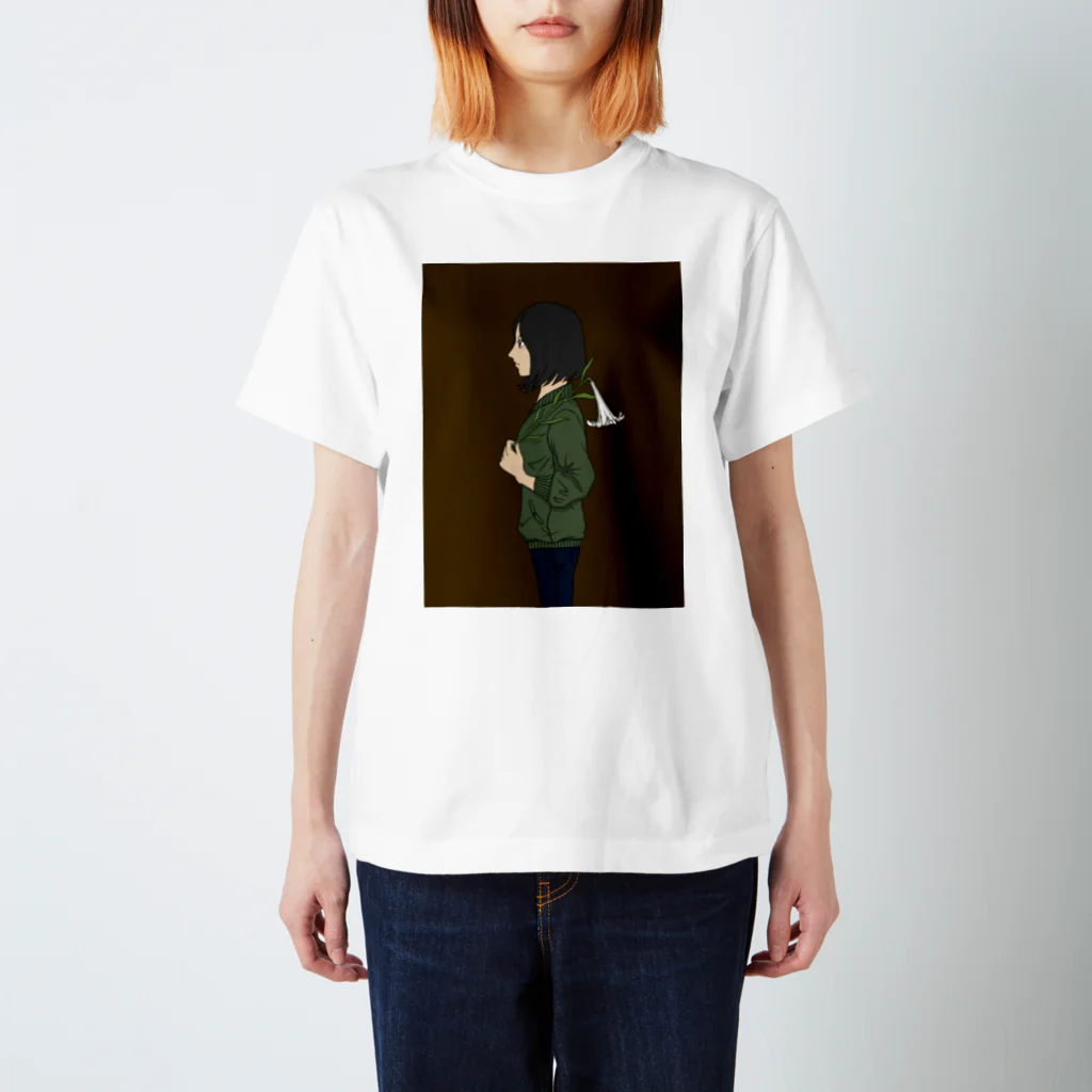 海谷子猫のユリを持つ女 スタンダードTシャツ