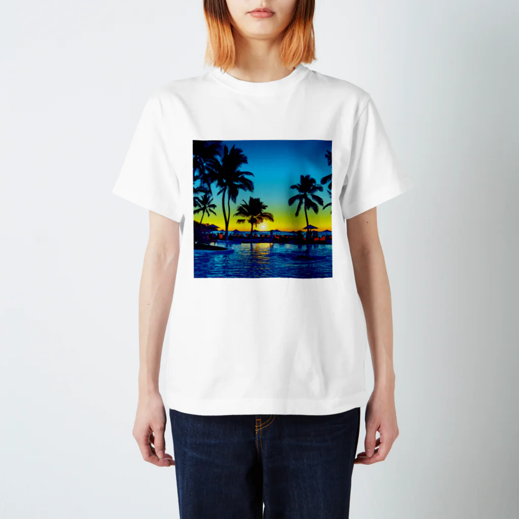 GALLERY misutawoのリゾートプールのサンセット Regular Fit T-Shirt