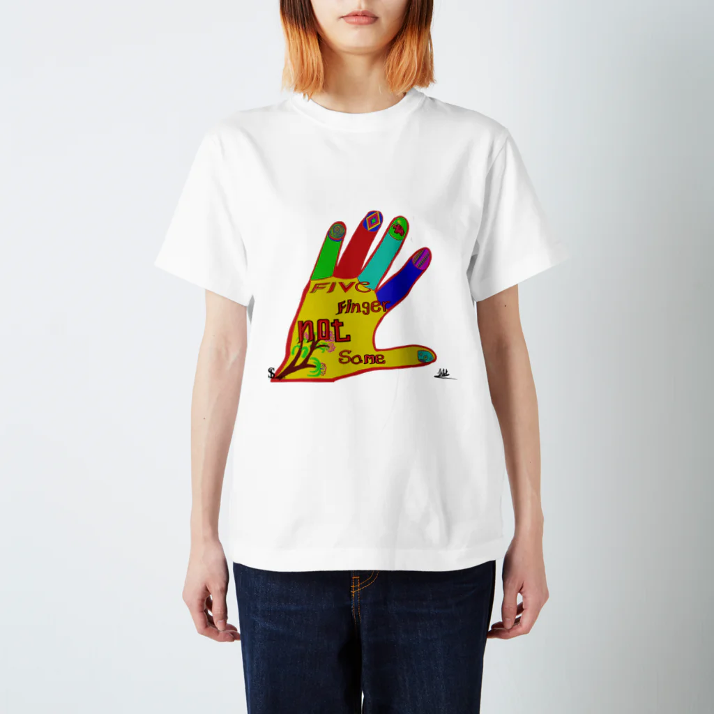 Thilak Sri LankaのFive finger not same (ファイブ・フィンガー・ノット・セイム) スタンダードTシャツ