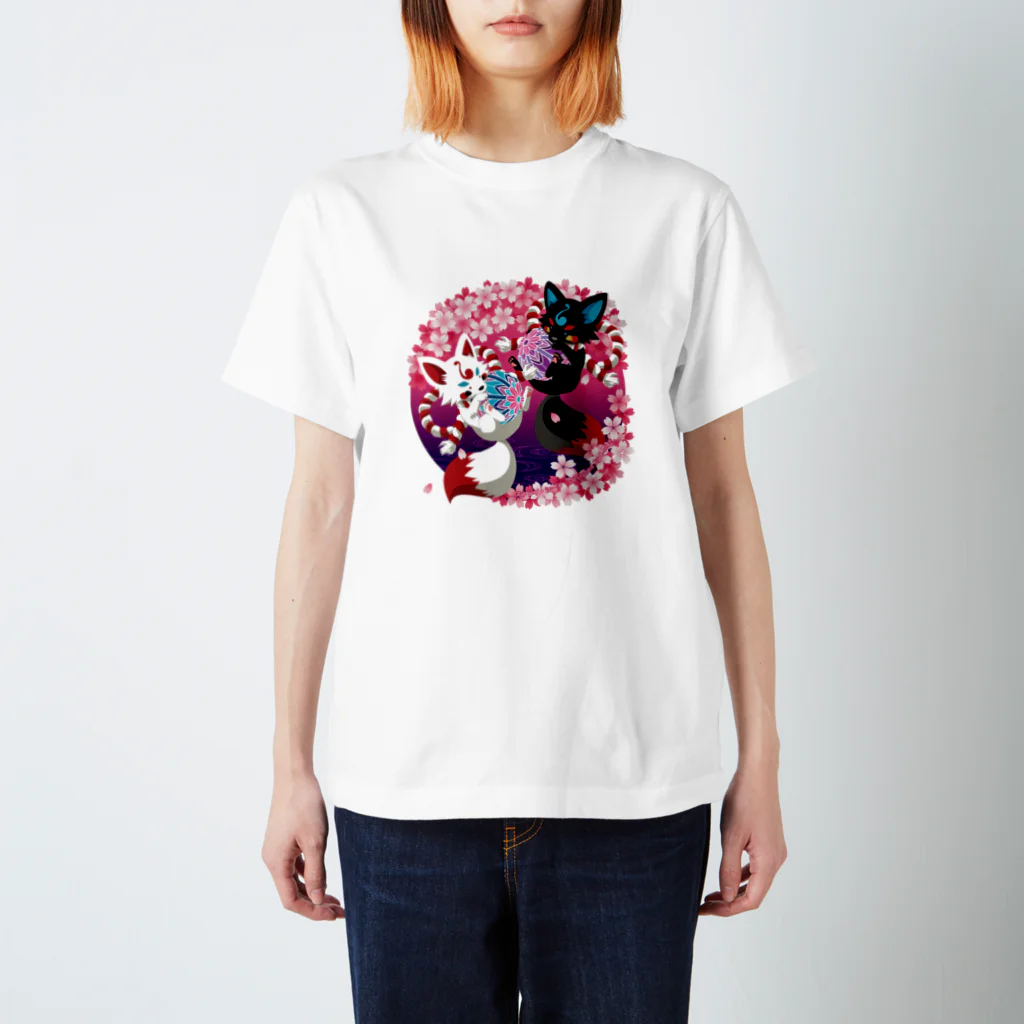 c-ma+の桜と妖狐 スタンダードTシャツ