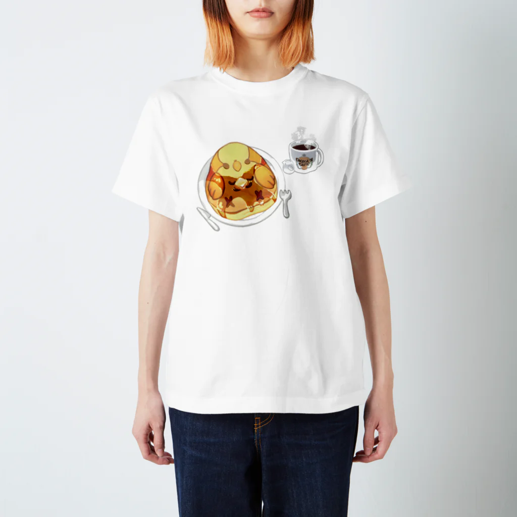 patapata ໒꒱ parakeetのオキナインコカフェ　パンケーキ スタンダードTシャツ