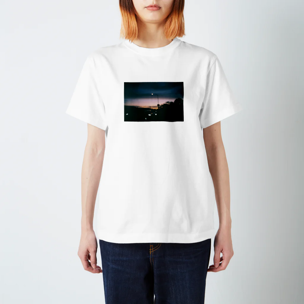 ®️ike_goods_studioのフィルムT_サービスエリア スタンダードTシャツ