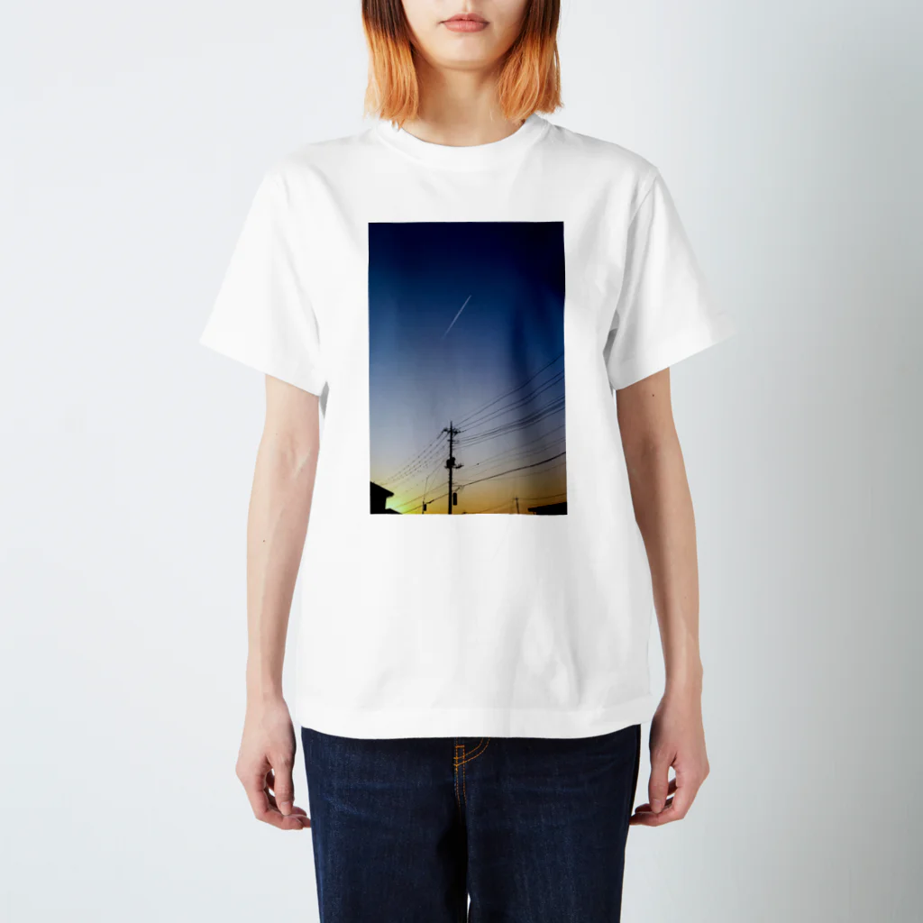 如月電機のTwilight Sky T-Shirt Regular Fit T-Shirt