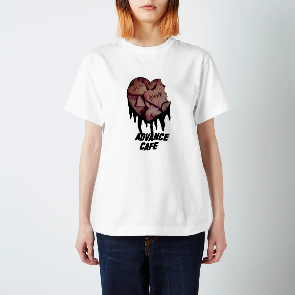 Les Ailes Confiserie SUZURI支店のAdvance cafe × ailes  Regular Fit T-Shirt