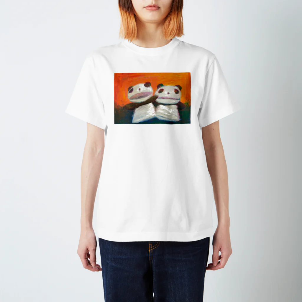 やまのうえのきのこのお店　～きのこ&パンダ～の「二匹のパンダ」 Regular Fit T-Shirt