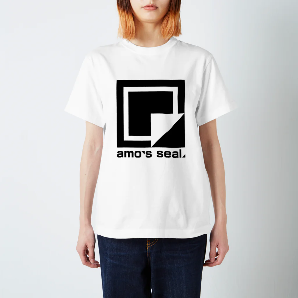 amoのamo's シール　ロゴ黒 Regular Fit T-Shirt