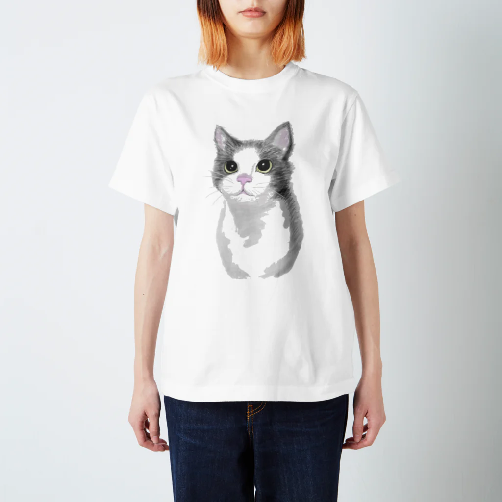 お猫様大好きナスビのハチワレ猫 Regular Fit T-Shirt