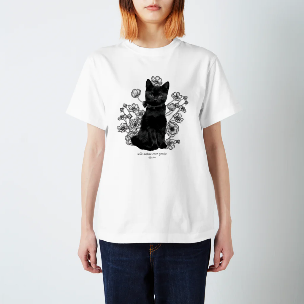 COCOMEMORIALの花咲き黒猫 スタンダードTシャツ
