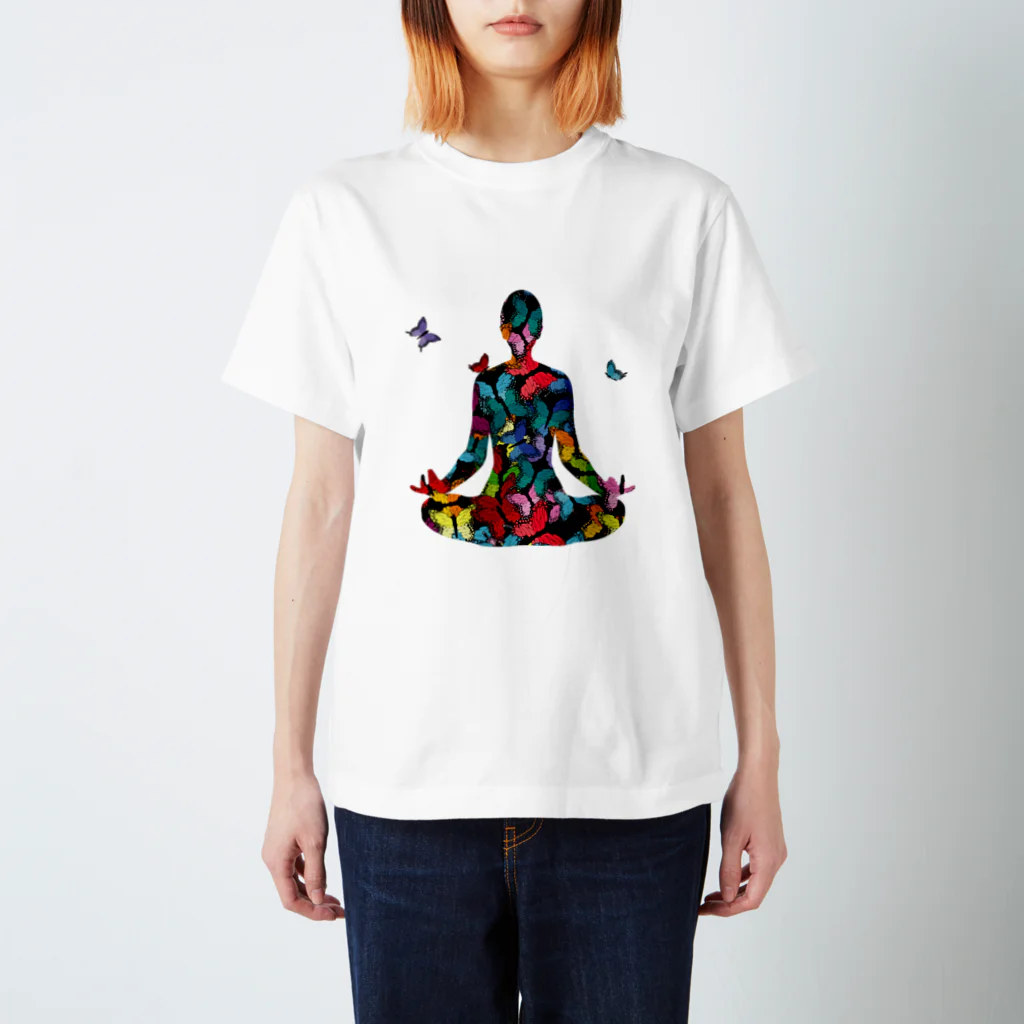 Spacy5 Official Onlineの蝶々　ヨギーニ Regular Fit T-Shirt