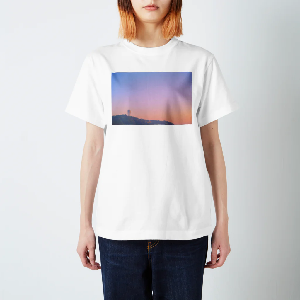 odan's PHOTOのカコソラ＠江ノ島 スタンダードTシャツ