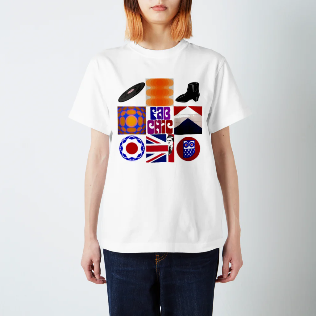 fab chic ファブシックの賑やかファブモチーフ Regular Fit T-Shirt