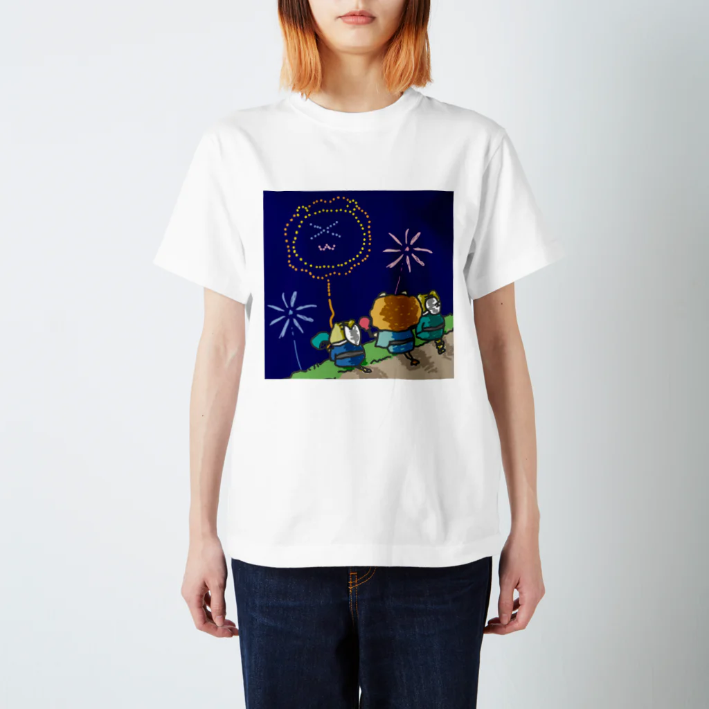 無理サファリパークの辛獅子(ツライオン)の赤ちゃんのツライオン花火Tシャツ Regular Fit T-Shirt