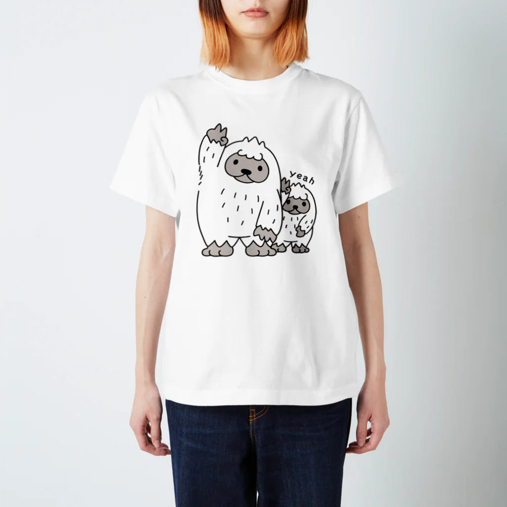 イラスト MONYAAT のイエティのイエ～イ　とうちゃんがちょっとじゃま Regular Fit T-Shirt