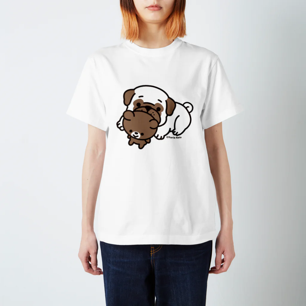 Yurie Kato ┃ パグのランランのPUG and Bear(パグ) スタンダードTシャツ