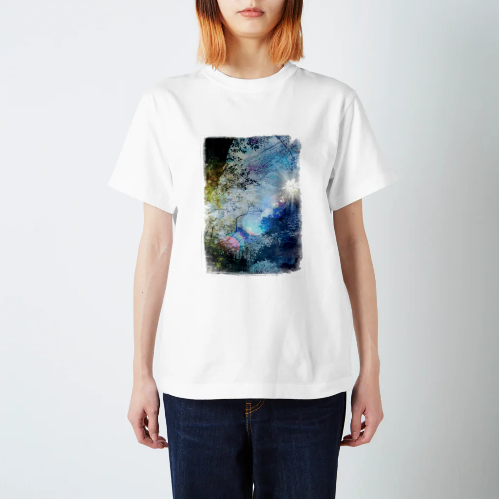 KIRARI-2´sのイリュージョン(type1b) Regular Fit T-Shirt