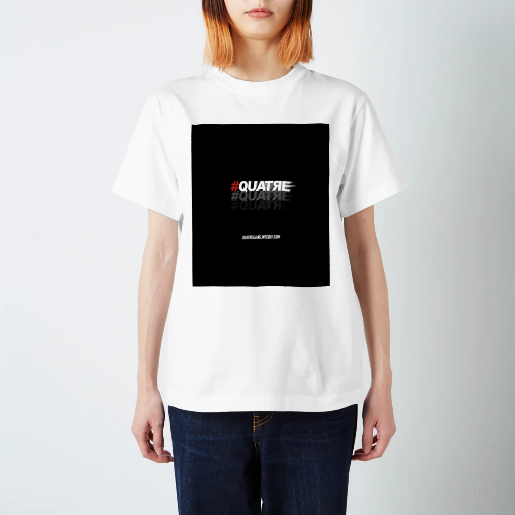 QUATREの#QUATRE Regular Fit T-Shirt