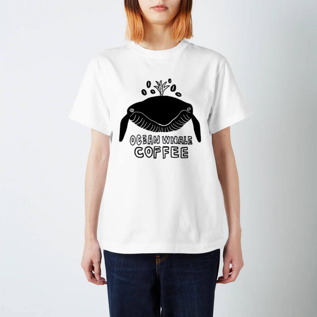 gogocats-shopのオーシャンホエールコーヒ Regular Fit T-Shirt