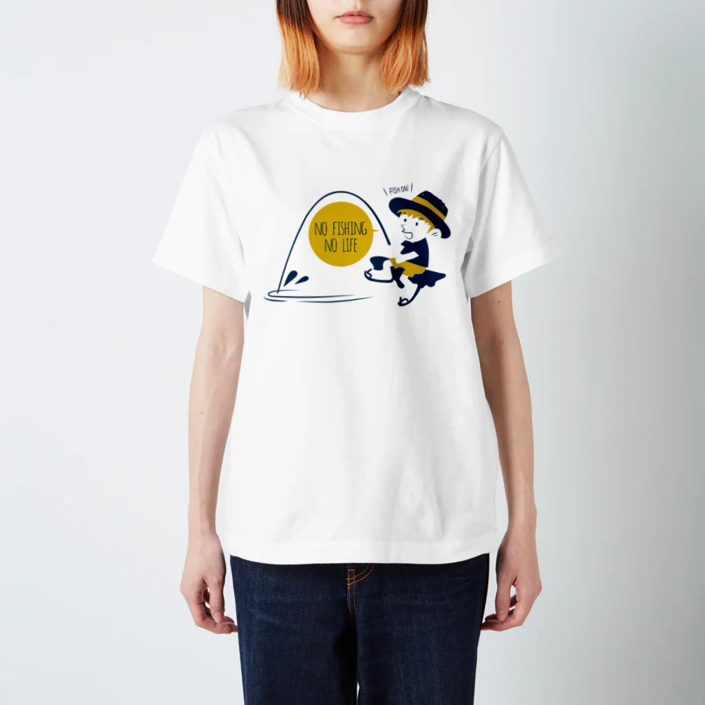 ワカボンドの釣りを楽しむ少年 Regular Fit T-Shirt