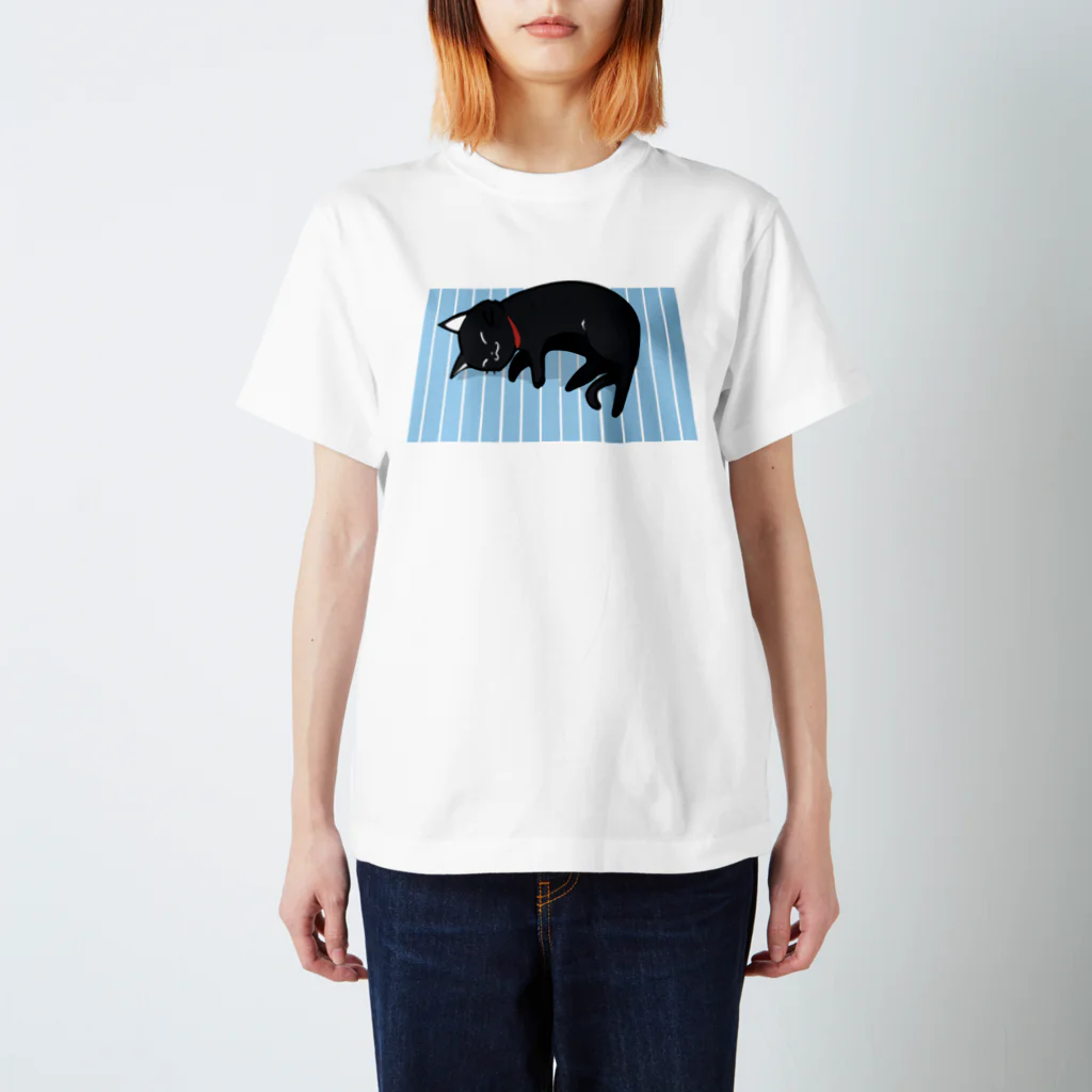 かわいいコーギーの寝子 Regular Fit T-Shirt