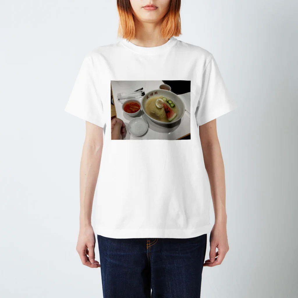 oresama47の盛桜閣　冷麺の十字架 スタンダードTシャツ