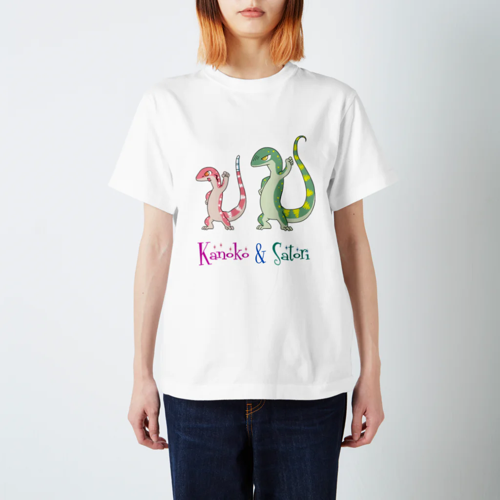 倉子倉次のさぁちゃんかのこちゃん Regular Fit T-Shirt