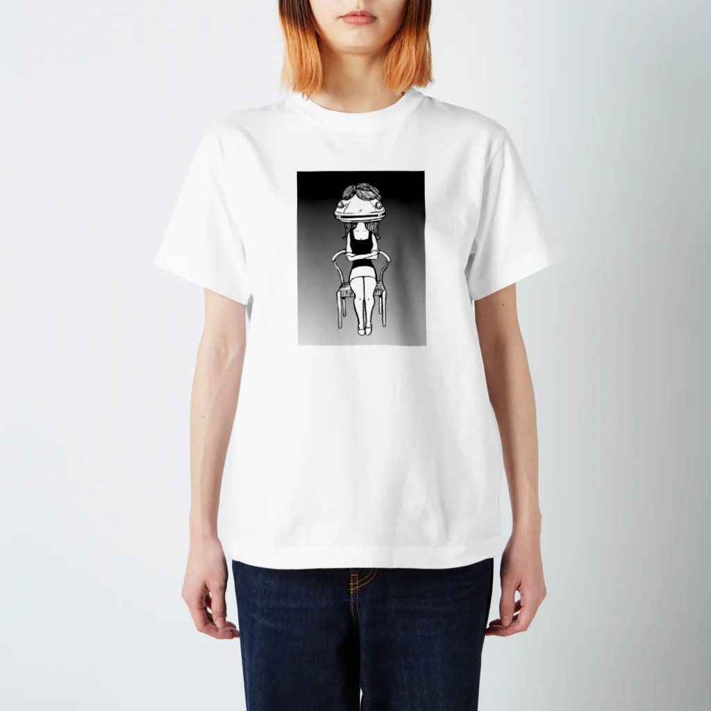 チャリーモの「ポルシェ似の彼女」Tシャツ Regular Fit T-Shirt