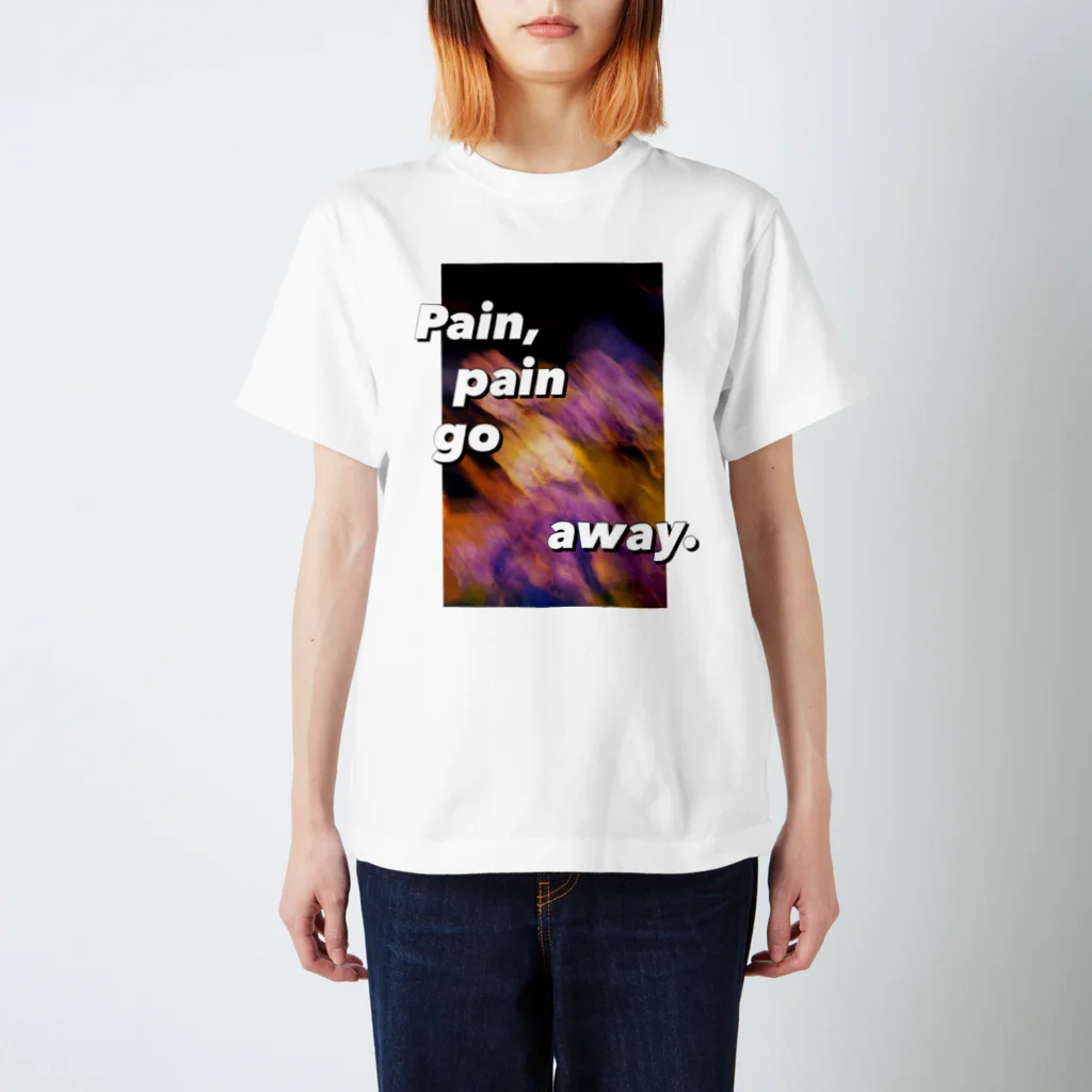 i-mai-meのPain, pain go away. Regular Fit T-Shirt