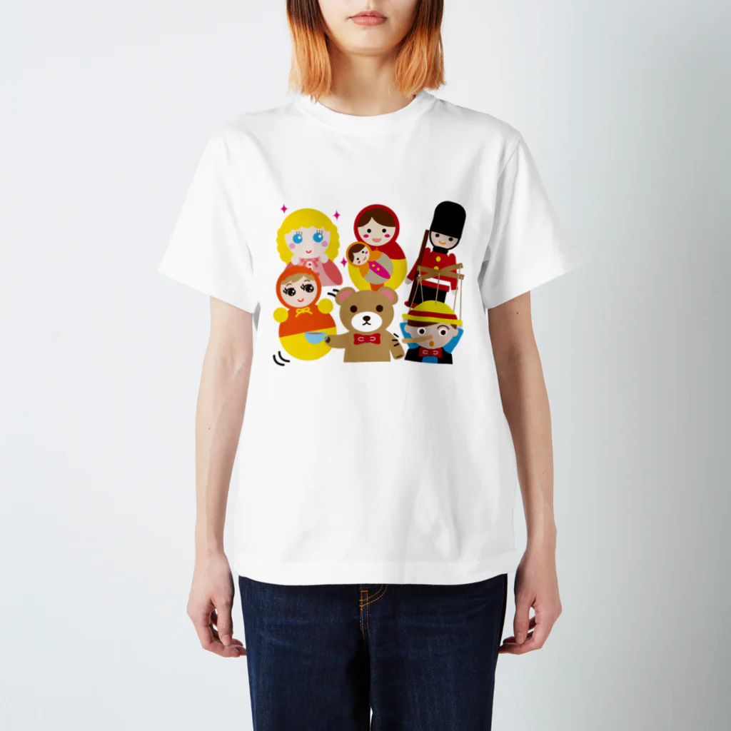 フォーヴァの世界の人形ALL－hina doll and dolls of the world－お雛はんと世界の人形たち－ スタンダードTシャツ